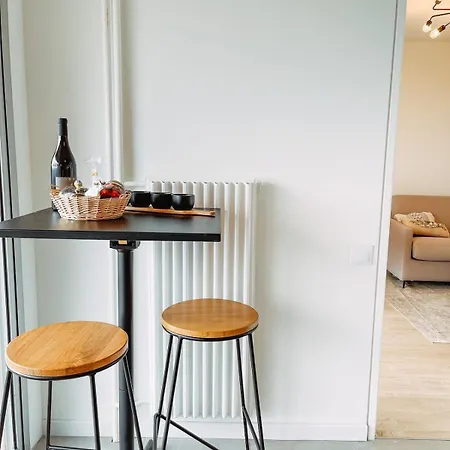 Azure Nest - Sea View With Private Parking In